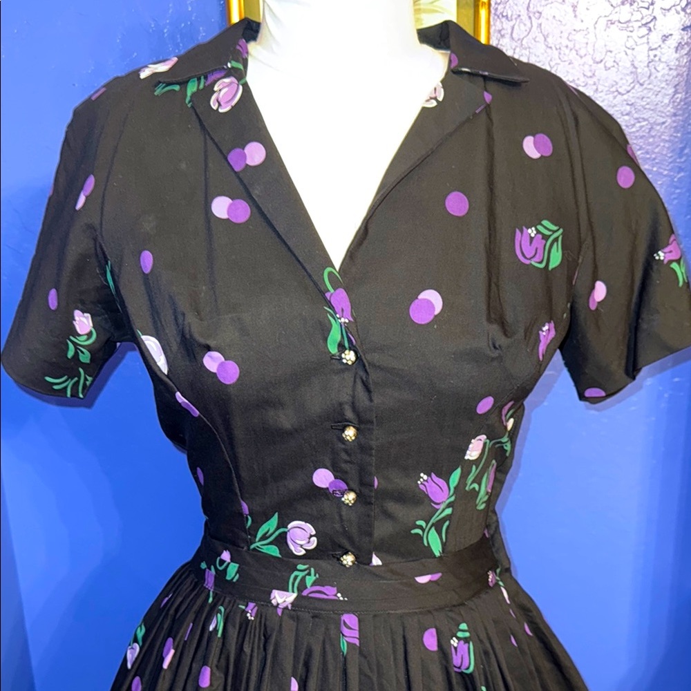 True vintage day dress 1950s or early 60s